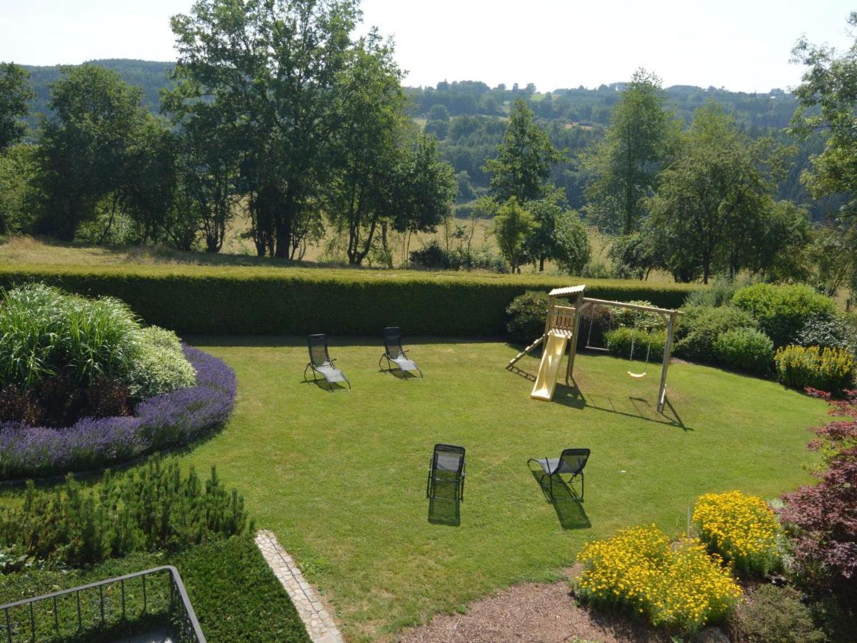 Elegant Villa In Stavelot With Fitness Playroom Exterior foto